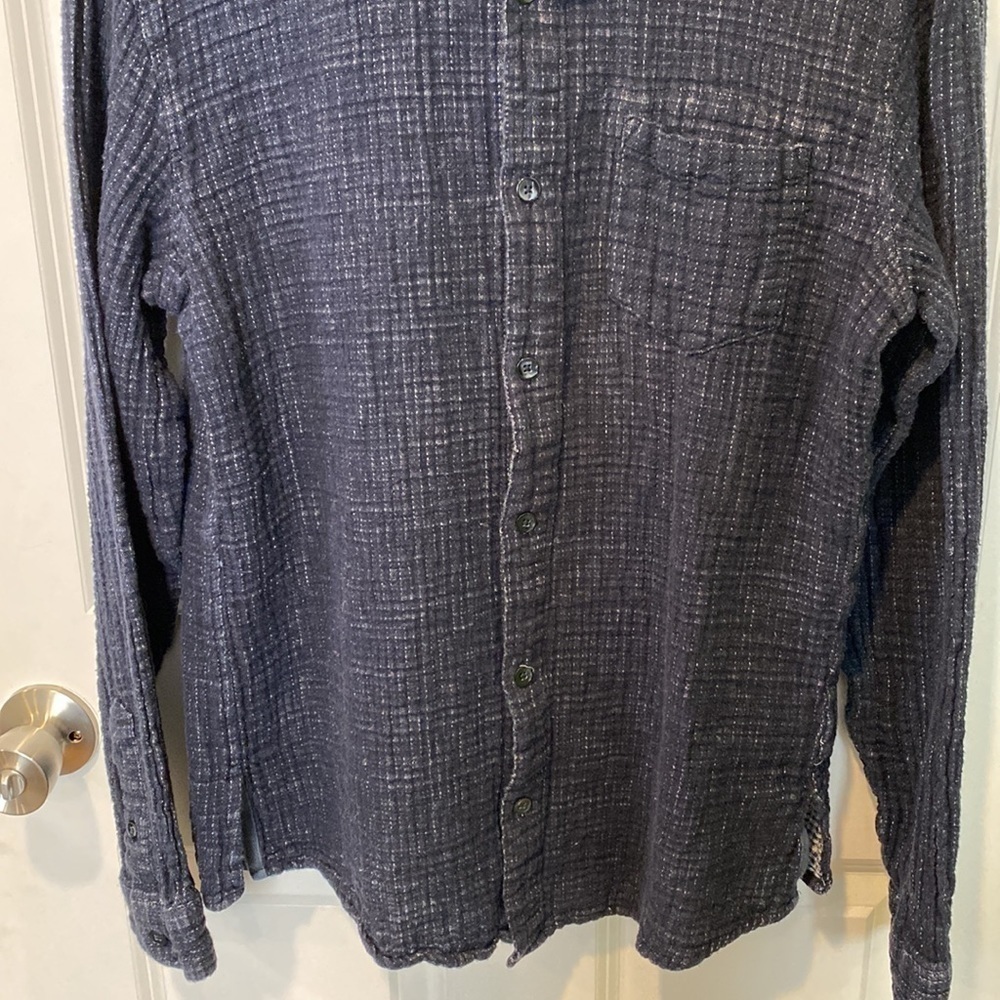 Gray By Saks Fifth Ave Linen Button Down Shirt Navy EUC - Picture 3 of 14